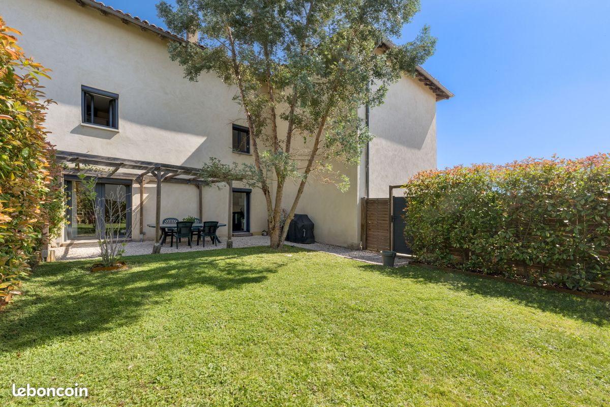 Maison 5 pièces 121 m² · à Arnas · 121 m² · 350 000 €
