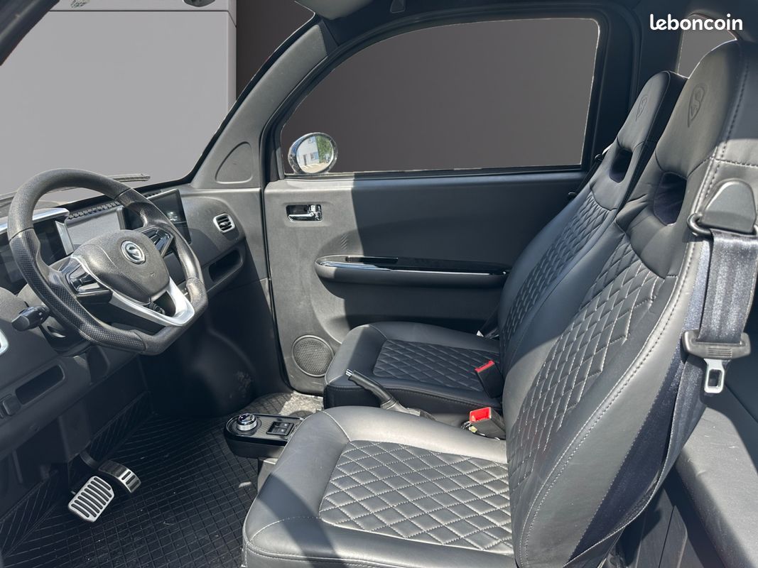 SIMPLICI S1 100% Electrique Garantie 24 mois / 5 Coloris / Sans Permis / 14 ans / GPS / CarPlay / LED (image 9)