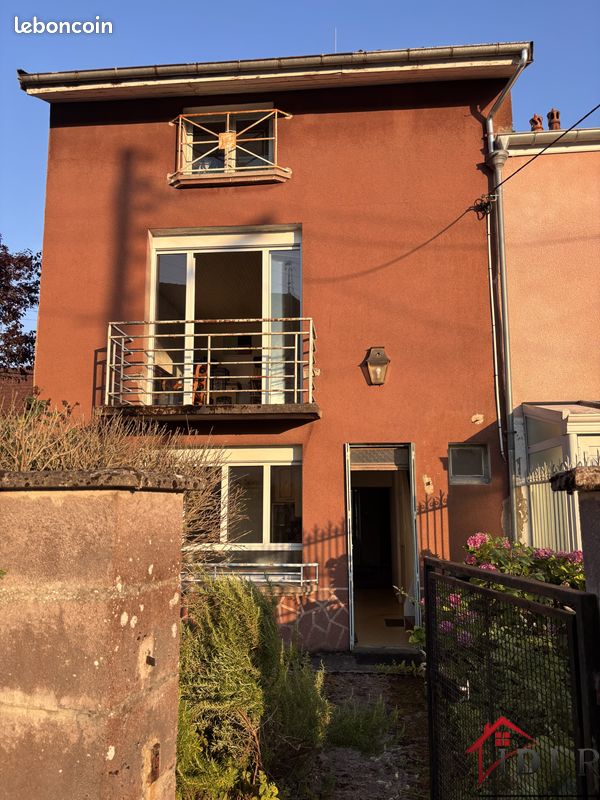 Maison 5 pièces 110 m² · à Bourbonne-les-Bains · 110 m² · 46 000 €