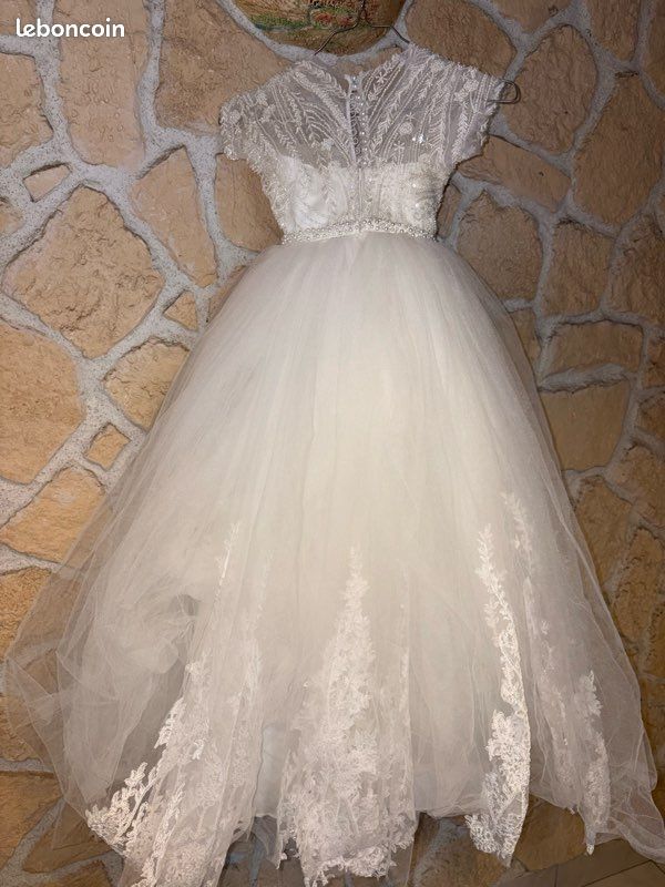 Robée de mariée (image 4)
