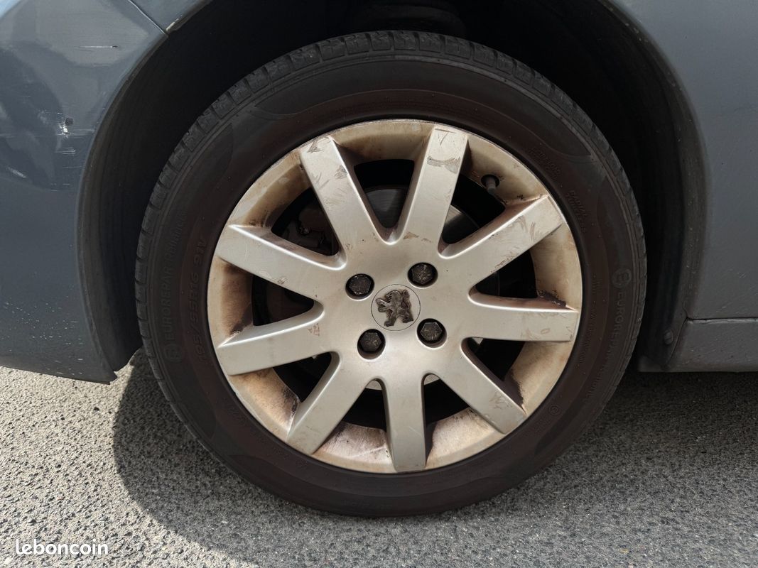 PEUGEOT 207 1.6 120ch Exécutive - 2ème Main / Courroie Accessoire OK (image 27)