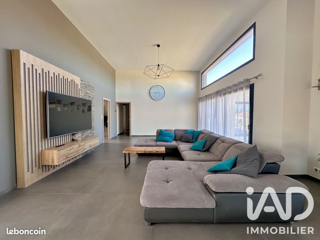 Maison 5 pièces 200 m² · à Opoul-Périllos · 200 m² · 538 000 €