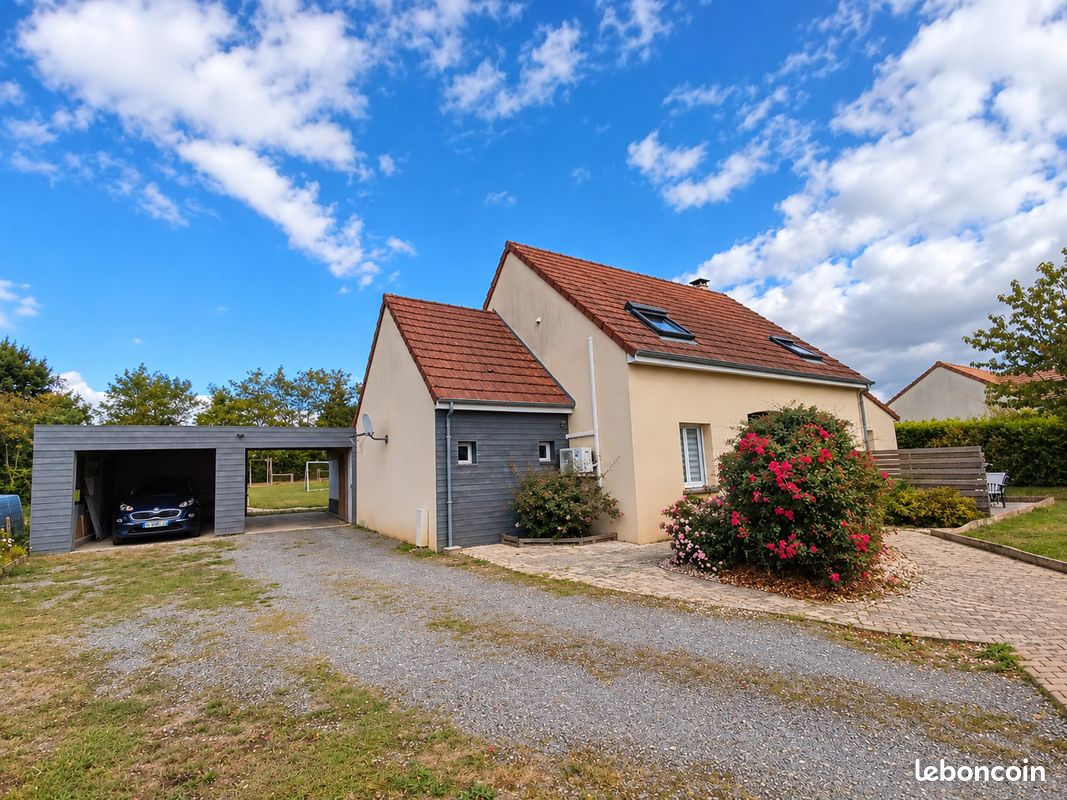 Maison 7 pièces 144 m² · à Brains-sur-Gée · 144 m² · 229 000 €