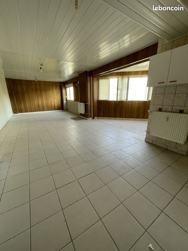 Appartement 3 pièces 98 m² · à Wittenheim · 98 m² · 50 000 €