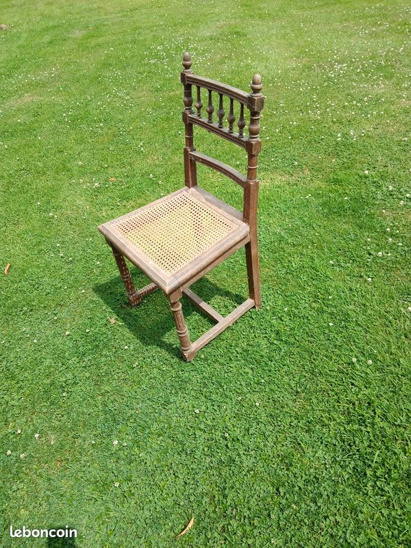 1 table et 2 chaises (image 1)