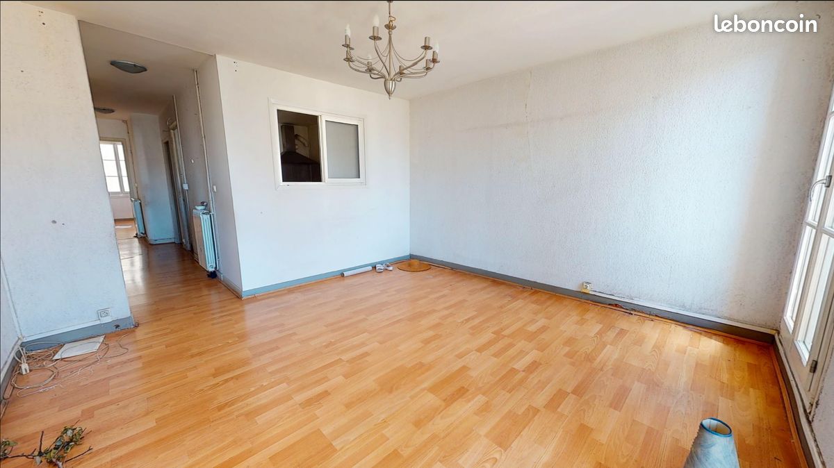 Appartement 3 pièces 75 m² · à Marseille · 75 m² · 210 000 €