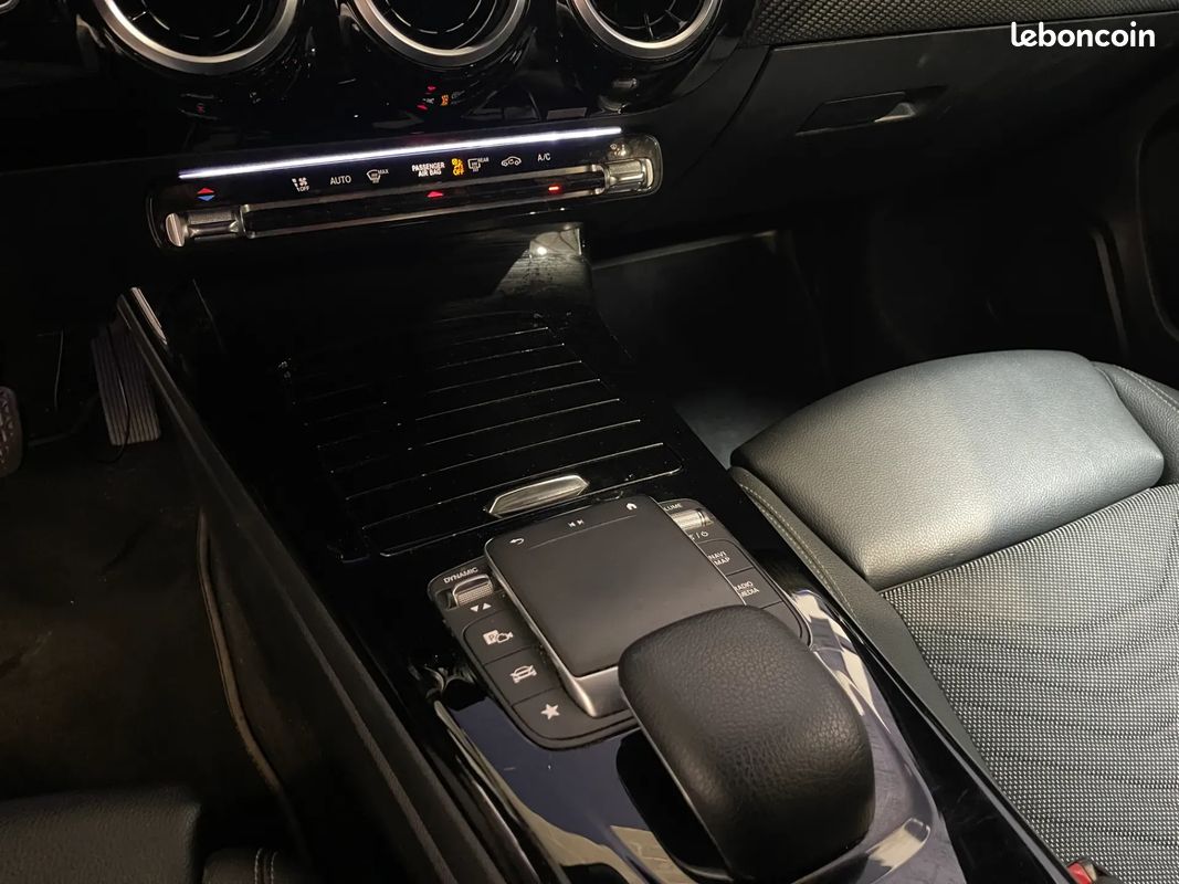 MERCEDES Classe A 180D W177 116ch Business Line - 2020 - Suivi complet - Boîte auto - LED (image 34)