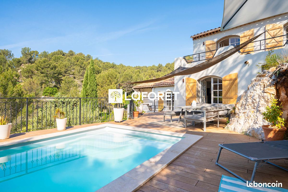 Maison 5 pièces 120 m² · à Carnoux-en-Provence · 120 m² · 649 000 €