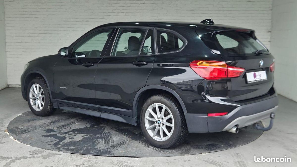 BMW X1 F48 sDrive 16d 116 ch Lounge (image 6)