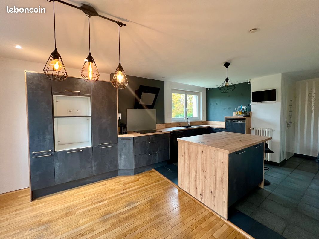 Maison 9 pièces 236 m² · à Vincey · 236 m² · 344 000 €