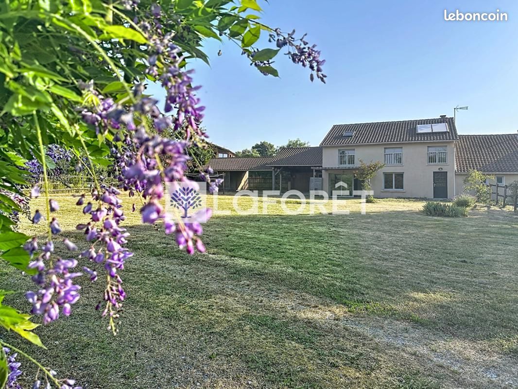 Maison 5 pièces 169 m² · à Mazières-en-Gâtine · 169 m² · 199 950 €