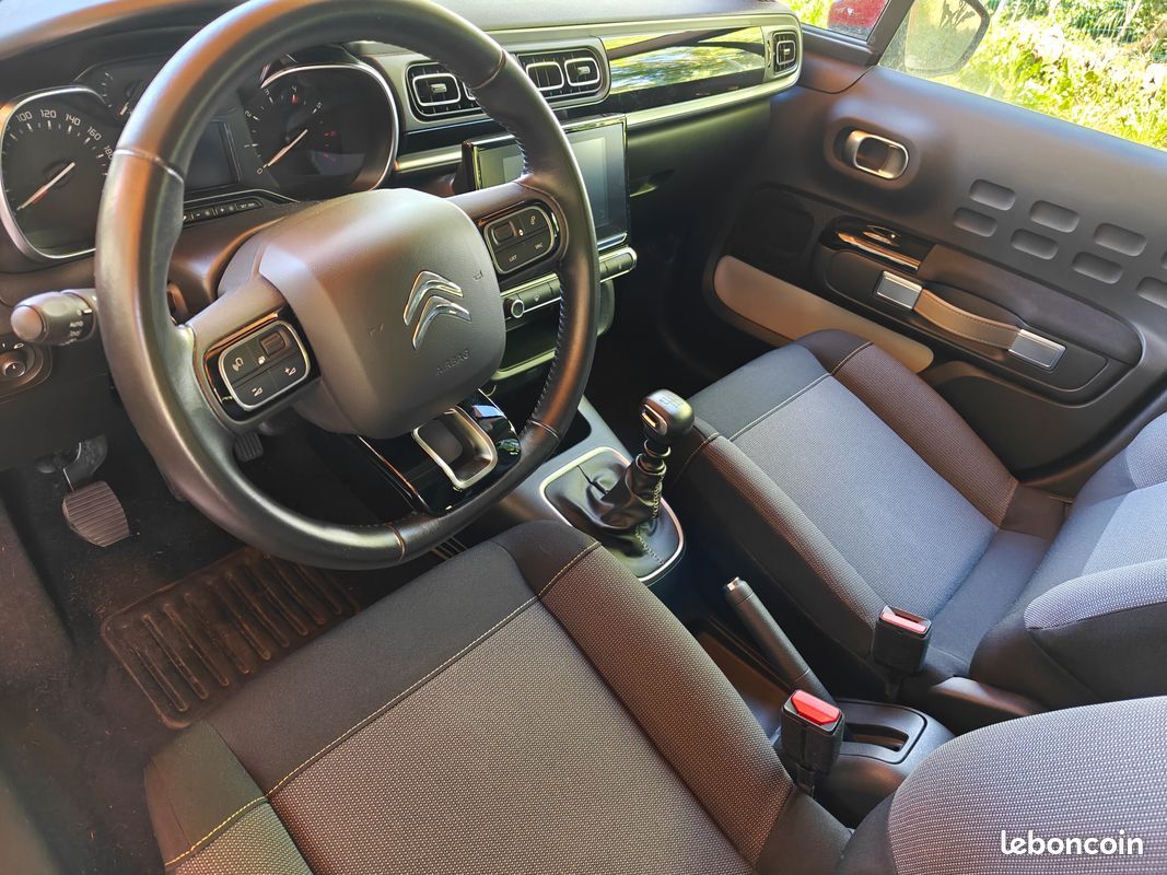 Citroën C3 Shine 1.2 PureTech 110 ch BVM6 – Première main – Distribution remplacée – Entretien Citroën (image 3)