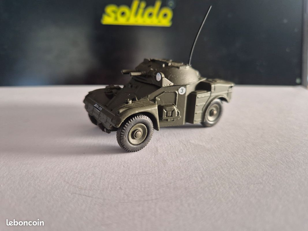DINKY FRENCH NO. 814 - AML PANHARD ARMOURED CAR - A/MINT & BOXED CT
