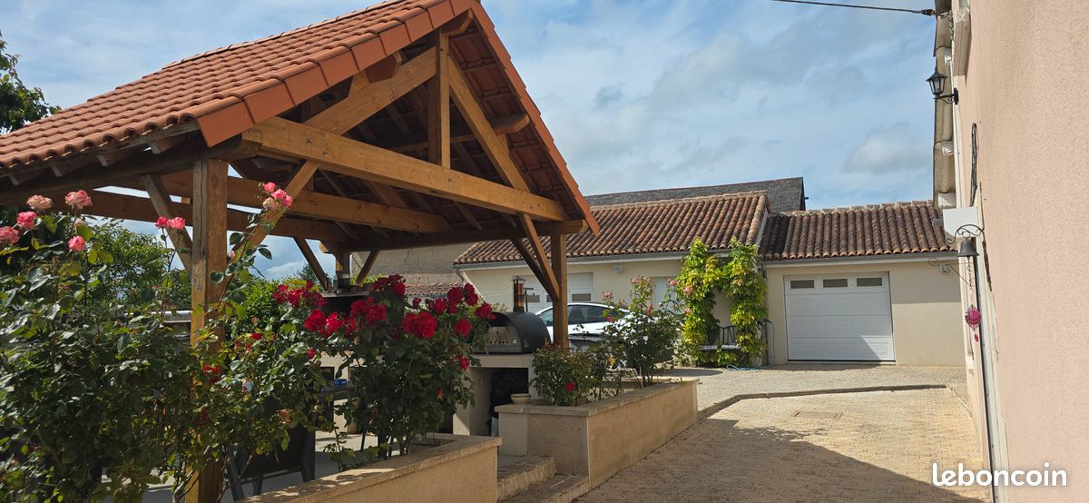 Maison 11 pièces 170 m² · à Richelieu · 170 m² · 205 000 €
