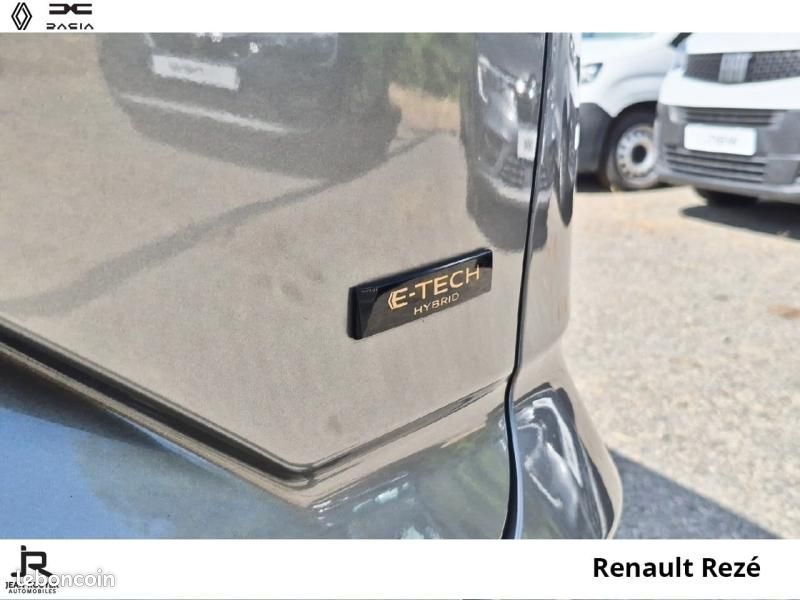 Renault Austral 1.2 E-Tech full hybrid 200ch Iconic (image 38)