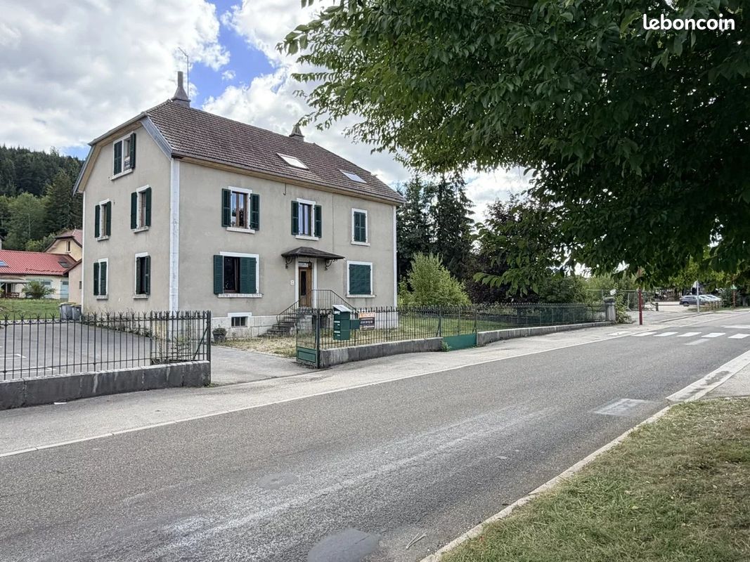 Appartement 3 pièces 90 m² · à Malbuisson · 90 m² · 299 000 €