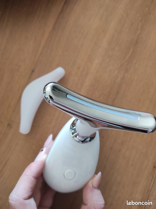 Luminothérapie Lumi Beauty
Pour le cou
Pour le cou
Le visage
Le visage (image 1)