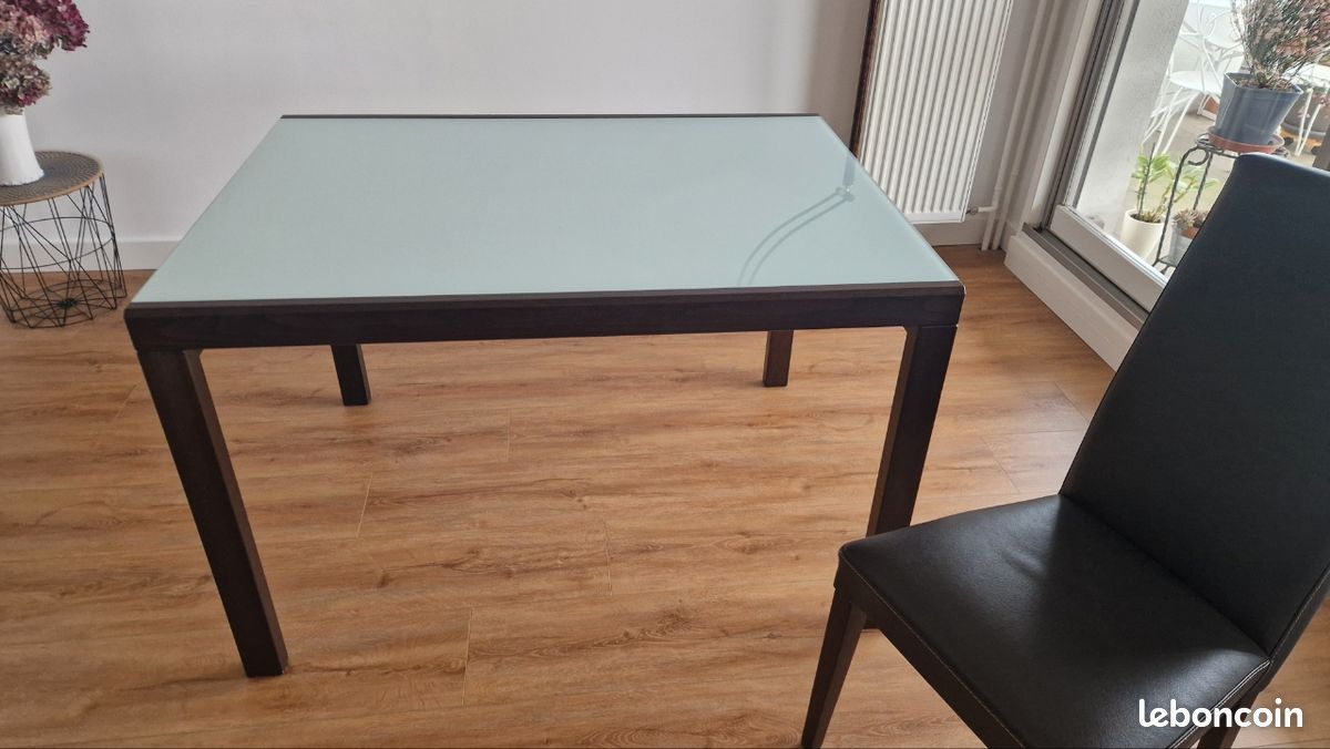 Ensemble table en verre et chaises (image 4)