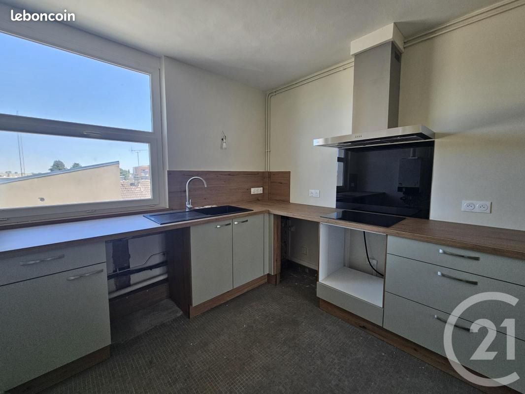 Appartement 3 pièces 64 m² · à Châteauroux · 64 m² · 520 €