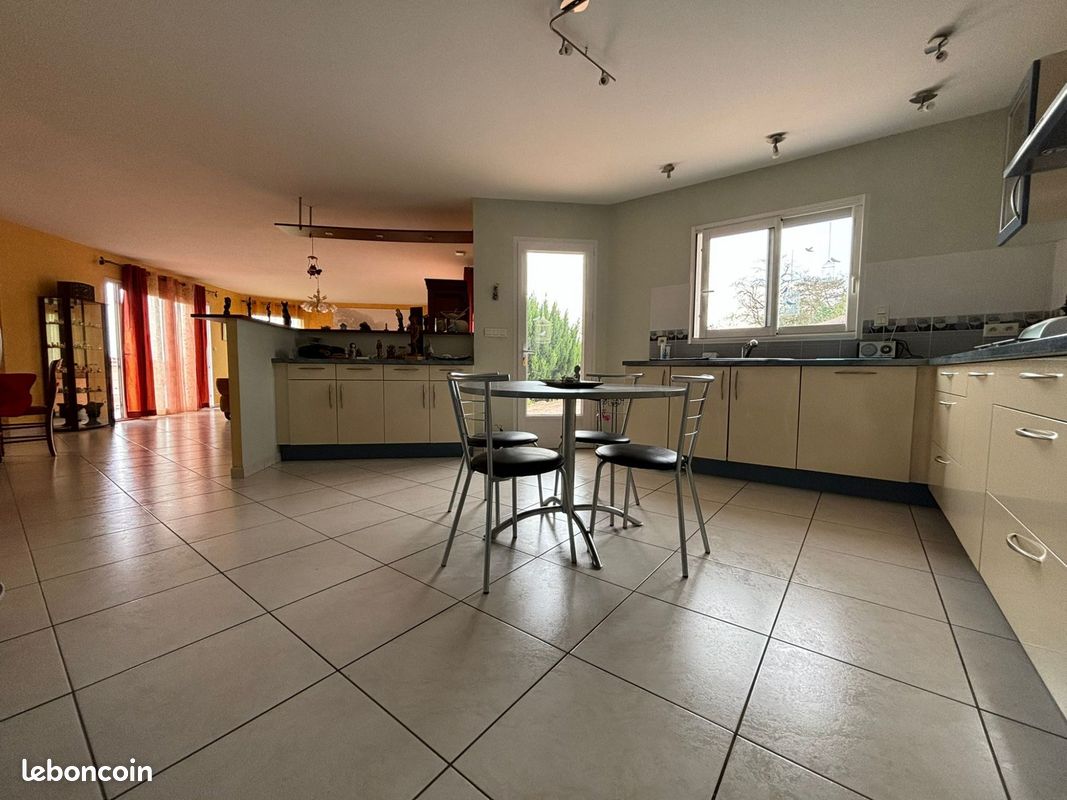 Maison 4 pièces 168 m² - Migné-Auxances 86440 (image principale 3)