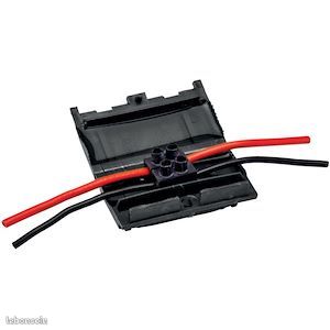 8 connecteurs étanche 220V (image 1)