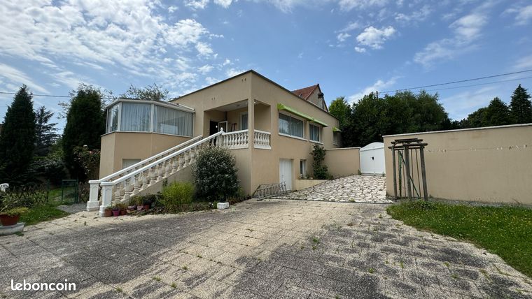 Maison 5 pièces 391 m²
