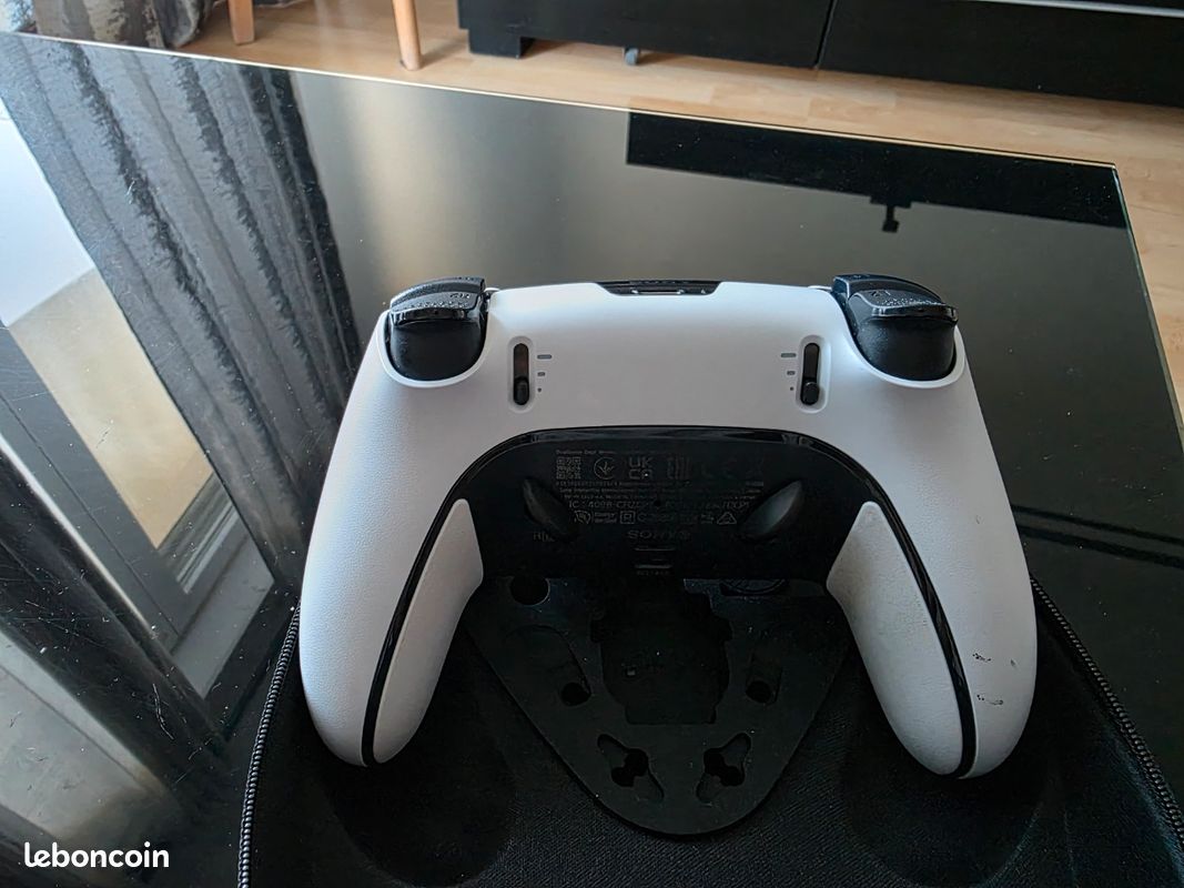 Manette ps5 pro (image 3)