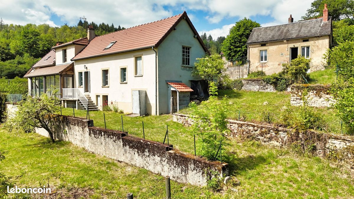Maison 5 pièces 126 m² · à La Petite-Verrière · 126 m² · 140 000 €