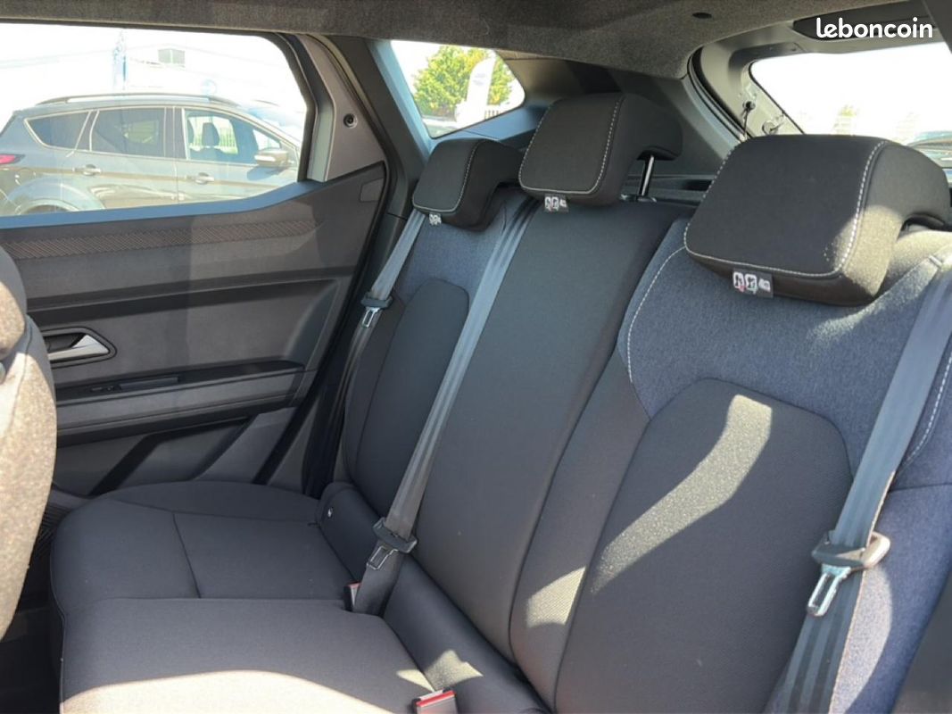 DACIA DUSTER 1.2 hybrid-g 150 expression 4x4 (image 28)