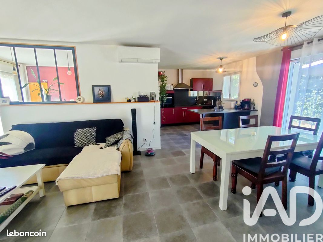 Maison 4 pièces 93 m² · à Breuillet · 93 m² · 269 000 €