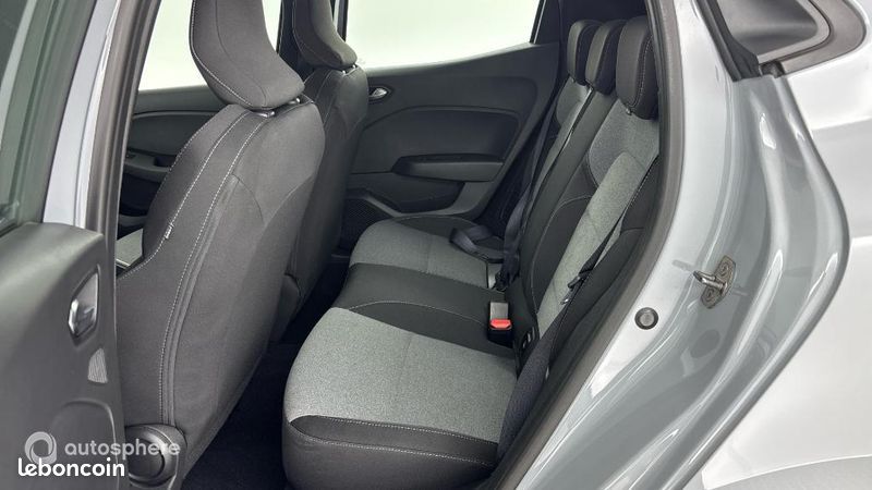 Renault Clio 1.6 E-Tech 145ch full hybrid Evolution (image 13)