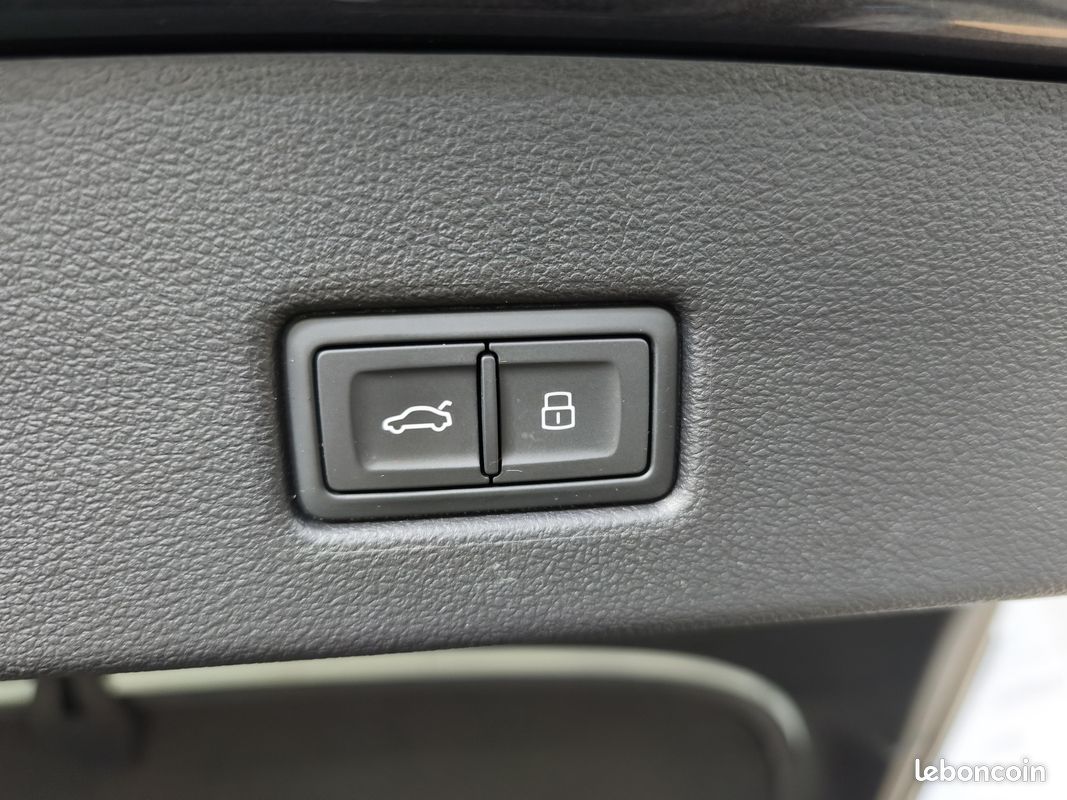 AUDI A7 Sportback 55 TFSIe 367 S tronic 7 Quattro Competition (image 3)