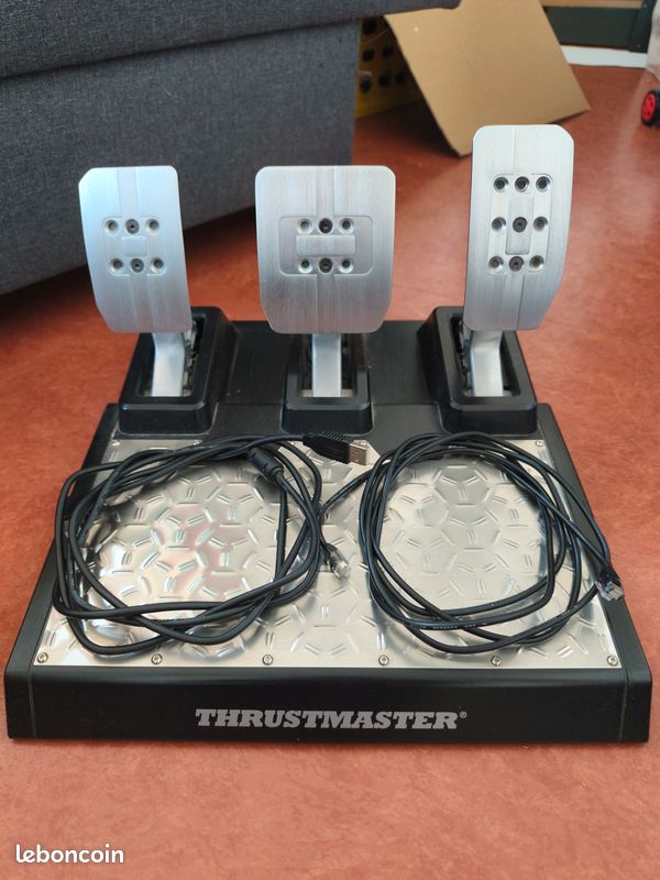Pack simracing Thrustmaster TX + volant Ferrari F1 + pédalier TCLM (PC/XBox) (image 2)