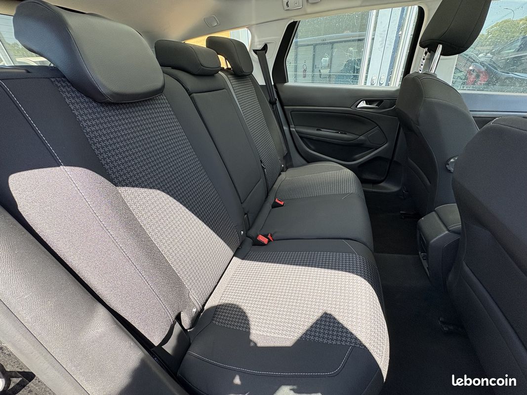 Peugeot 308 SW 1.5 BLUEHDI 130CH S&S STYLE EAT8 (image 11)