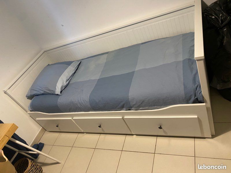 Lit hemnes blanc avec deux matelas (image 5)