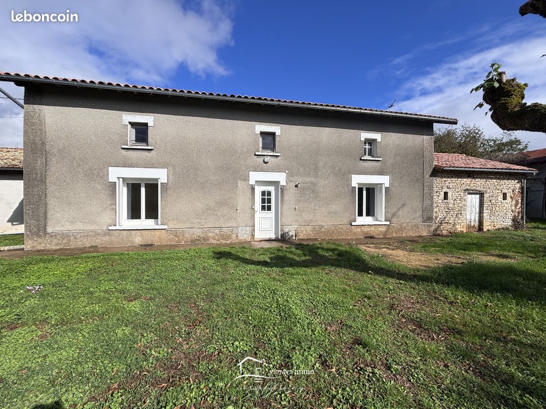Maison 3 pièces 79 m² · à Saint-Sauvant · 79 m² · 580 €/mois