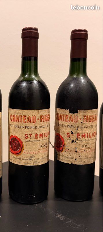 Lot de deux Château FIGEAC (image 1)