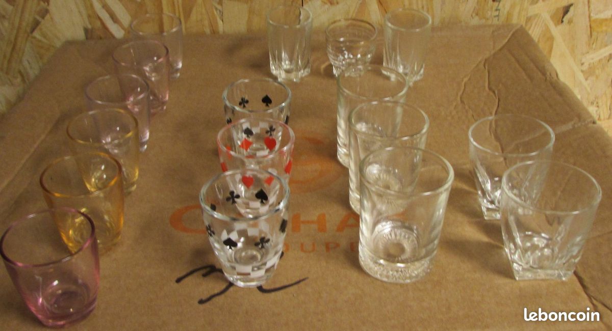 Verre jeu de carte d'occasion - Arts de la table