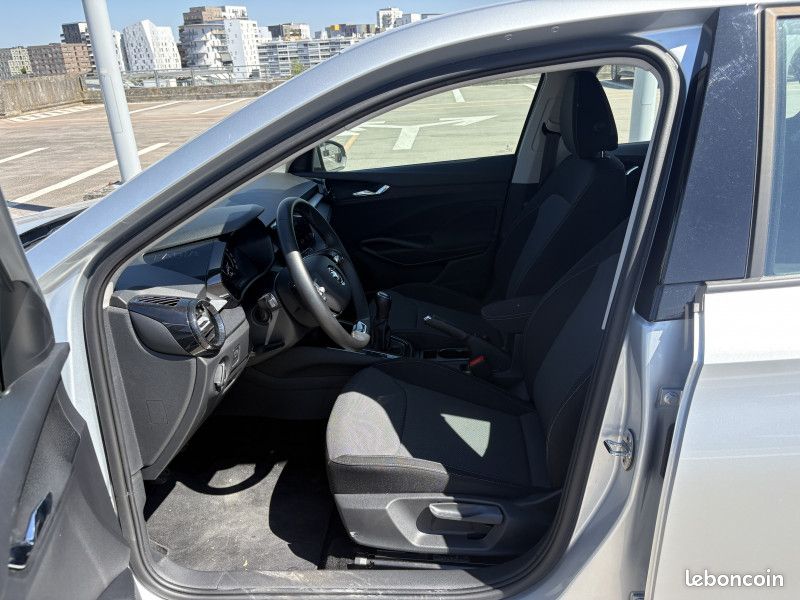 Skoda FABIA 1.0 MPI 80CH AMBITION *TVA RECUPERABLE (image 9)