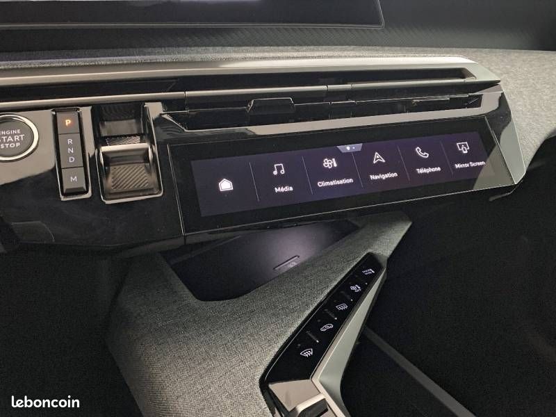 Peugeot 5008 Hybrid 145 ch e-DCS6 Allure (image 18)