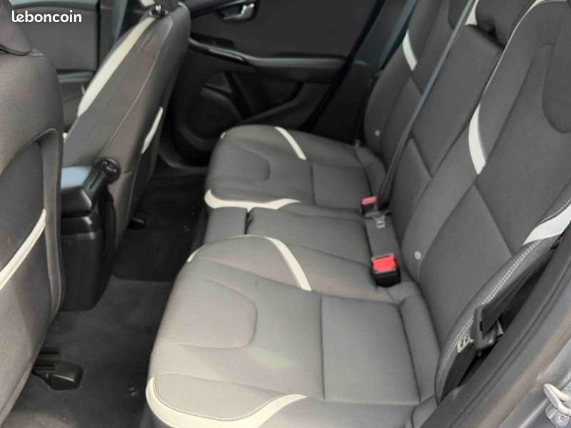 Volvo V40 T2 122ch Signature Edition (image 19)