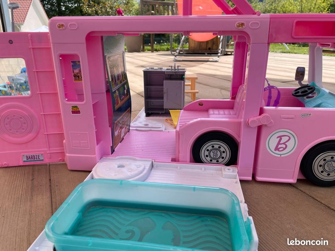 Camping Car Barbie (image 6)