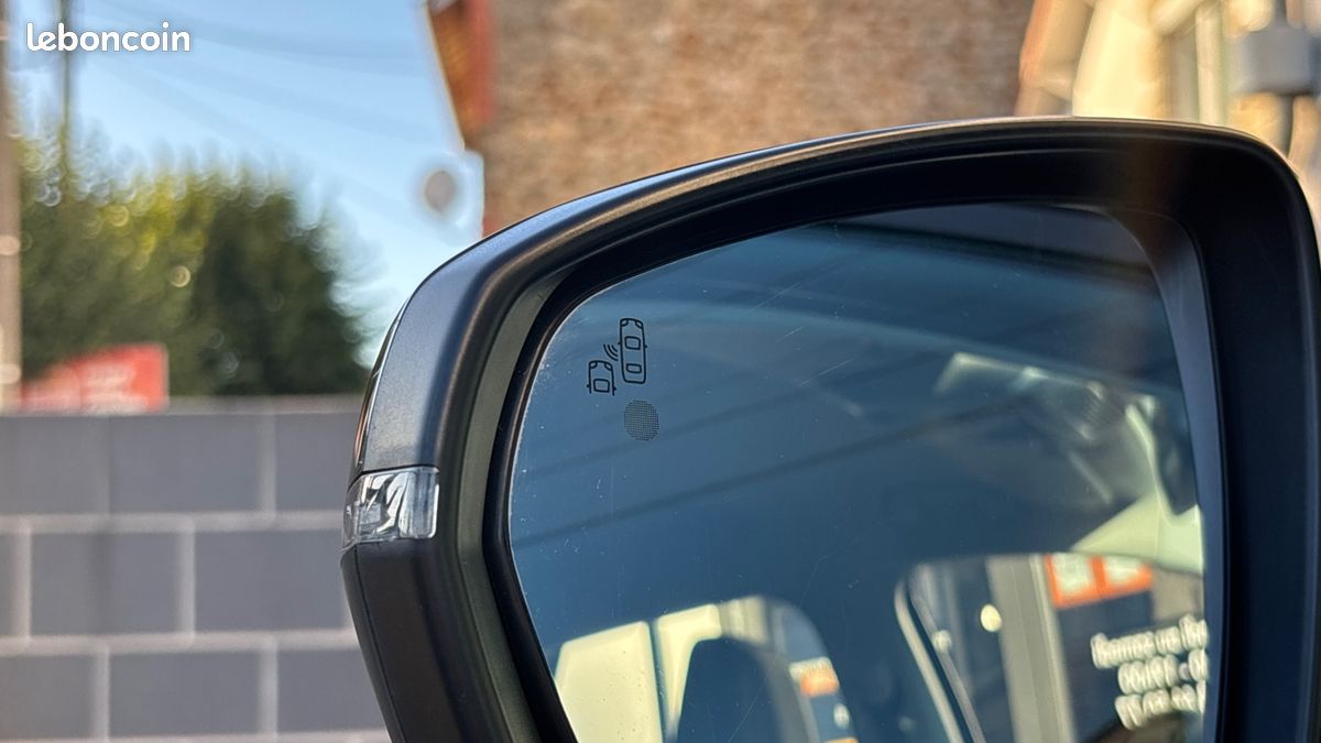 PEUGEOT 3008 1.2 PURETECH 130ch ALLURE EAT6 - Entretien complet * Carplay * Caméra * Grip Control (image 9)