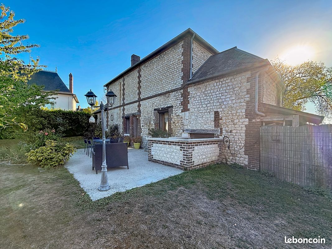 Maison 4 pièces 102 m² · à Saint-Martin-de-Boscherville · 102 m² · 359 000 €