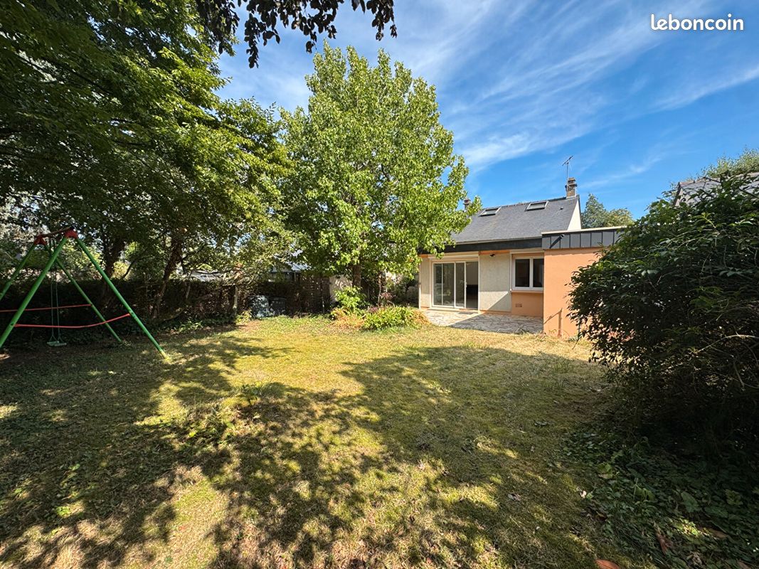 Maison 5 pièces 100 m² · à Rennes · 100 m² · 1 800 €