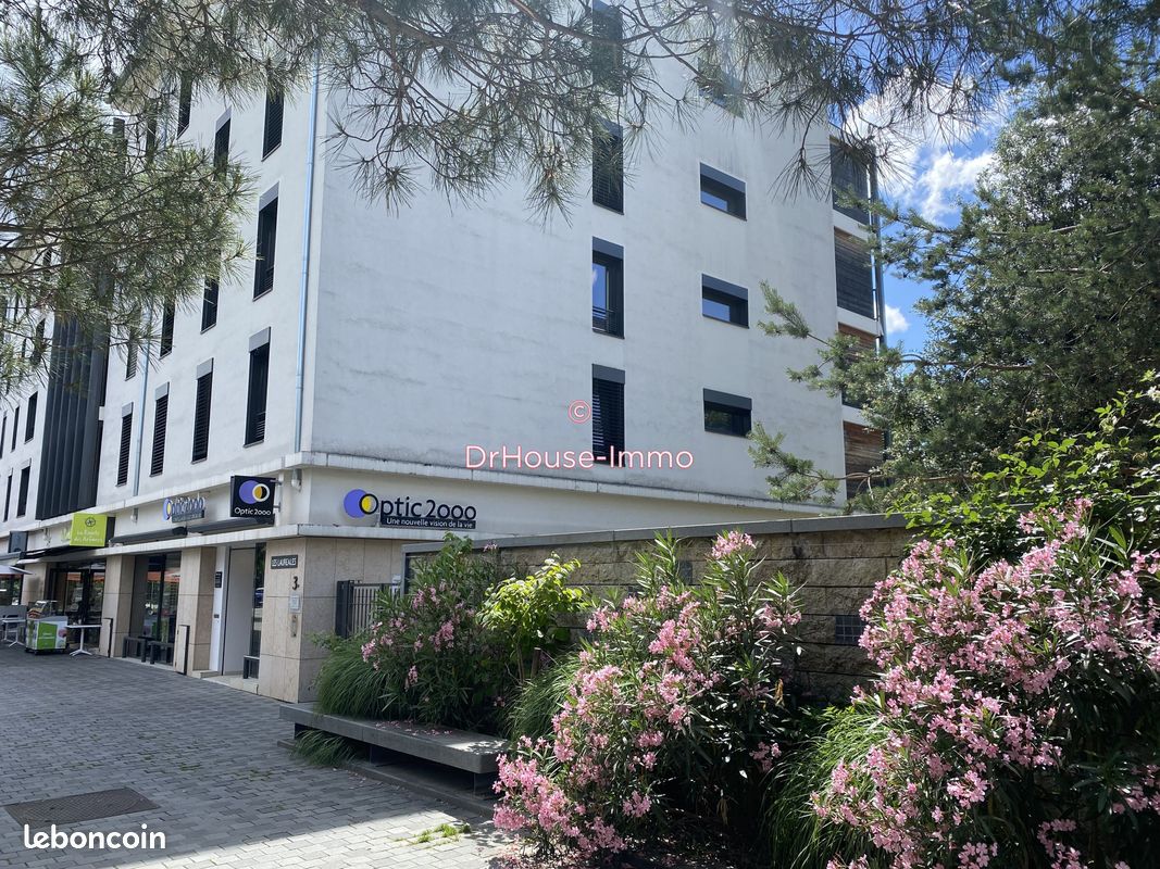 Appartement 4 pièce(s) 87 m²à louer Tassin-la-demi-lune