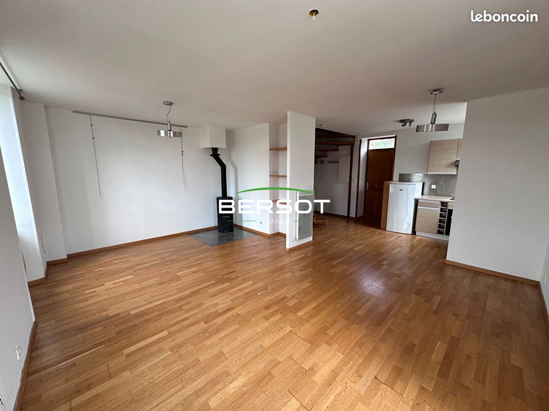 Appartement 3 pièces 57 m² · à Loulans-Verchamp · 57 m² · 550 €/mois