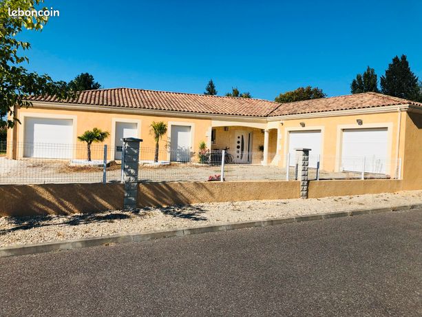 A vendre maison de plain pied-4 chambres- 169m²