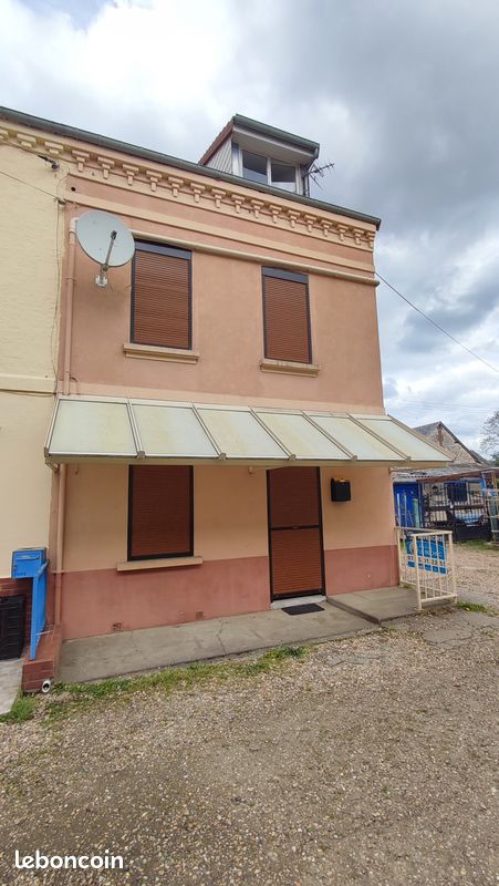 Maison 3 pièces 60 m² · à Saint-Étienne-du-Rouvray · 60 m² · 895 €