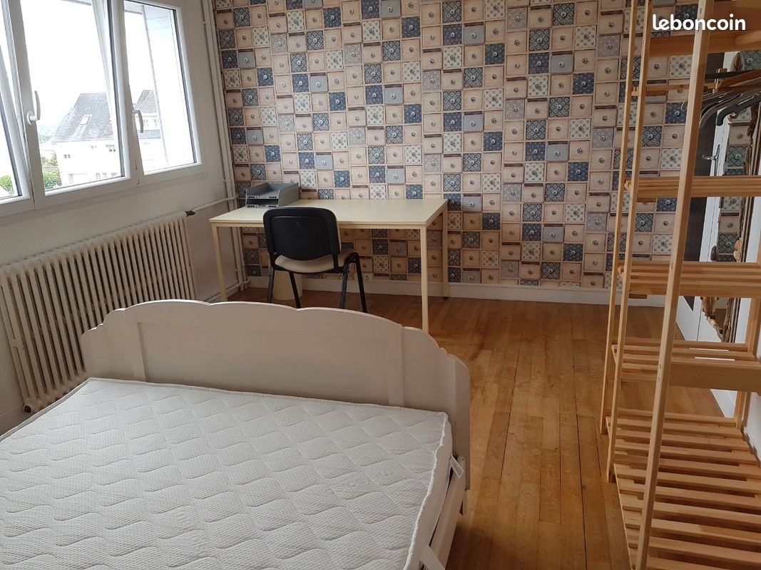 Appartement 1 pièce 25 m² · à Quimper · 25 m² · 350 €
